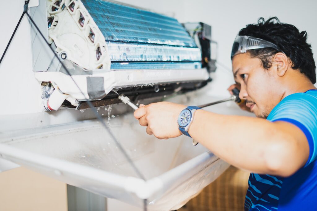 5 Essential Air Conditioning Repair Tips